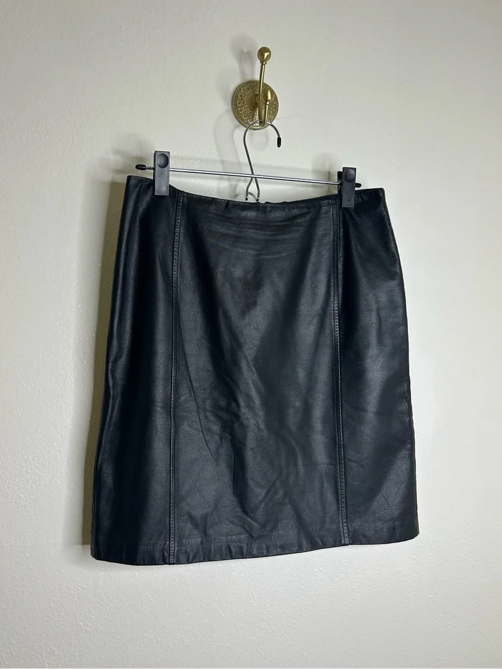 Ann Taylor LOFT 100% Genuine Leather Black Knee Length Pencil Skirt Size 8